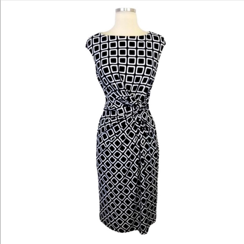 LAUREN Ralph Lauren Geometric Twist.
Size: 6